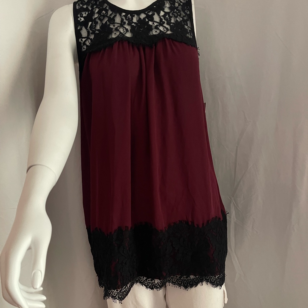 Karen Kane Wine And Black Sleeveless Top New